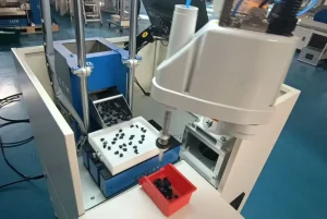 柔性振动盘机械臂视觉上下料
